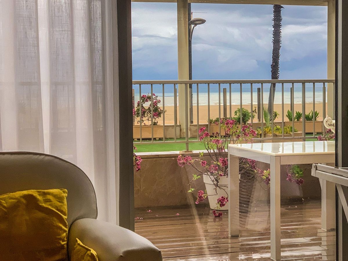 Bebek'te Eşyalı 3+1 Kiralık Yalı Dairesi